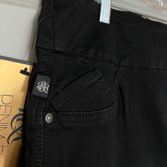 Rock & Republic stretch denim - Picture 5 of 8
